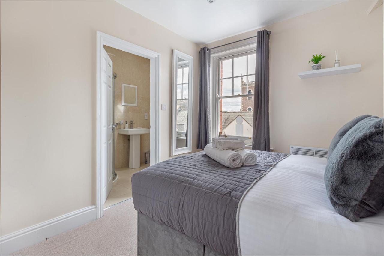 Guest Homes - Trinity Apartment ウスター エクステリア 写真